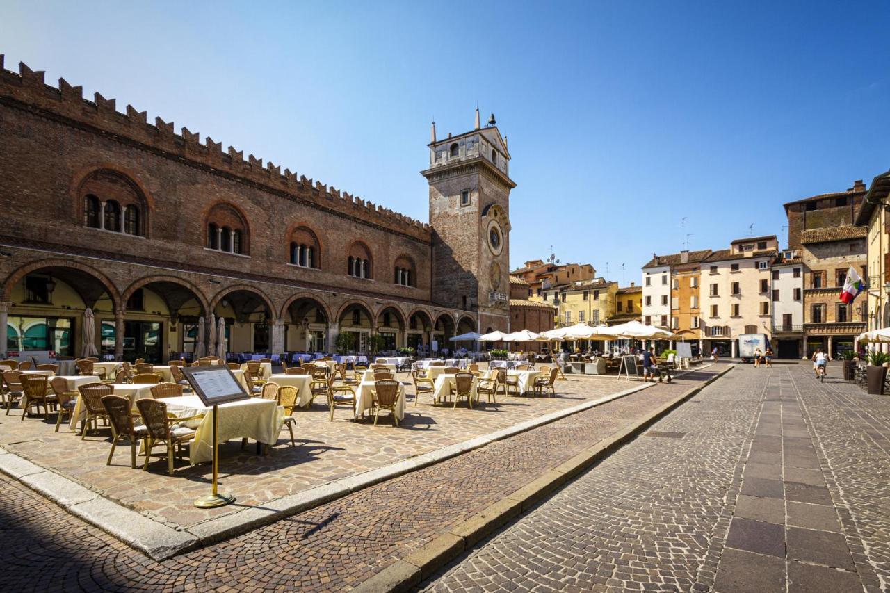 Grace Apartment - Smart Holiday Mantova Exterior photo
